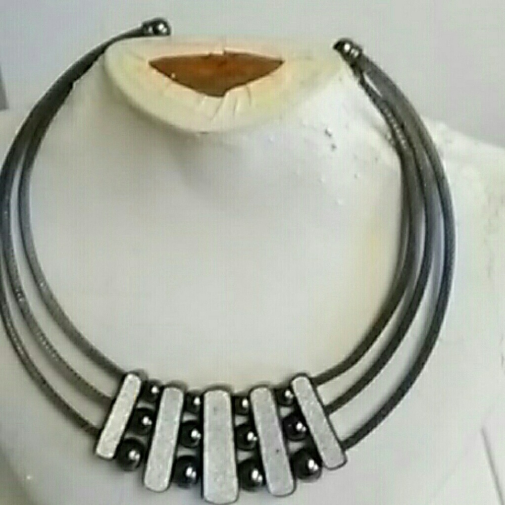 Ladies necklace
